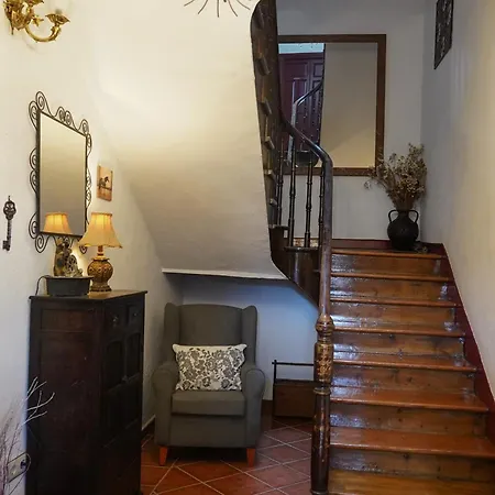 La Casona De Pension Penzion Faedo
