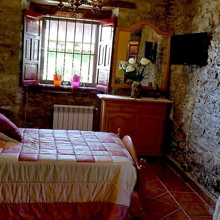 La Casona De Pension Penzion Faedo