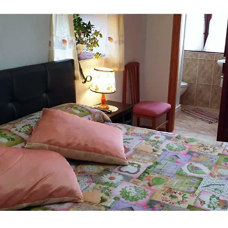 La Casona De Pension Penzion Faedo